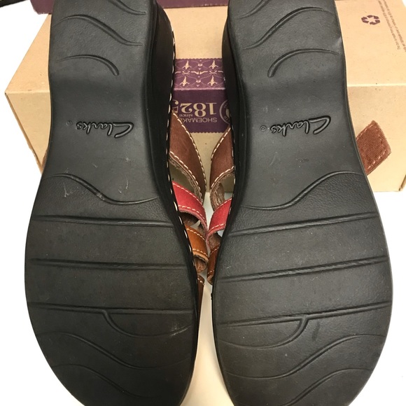 Clarks - Picture 5 of 7